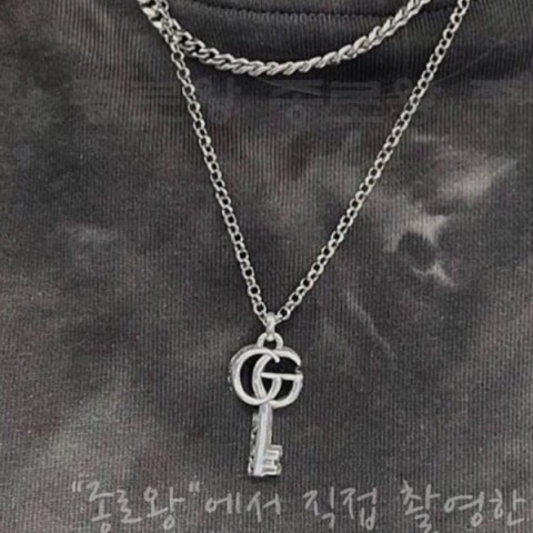 GUCCI 구찌 더블G 열쇠 목걸이